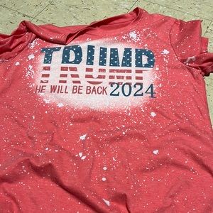 White paint splatter trump t-shirt